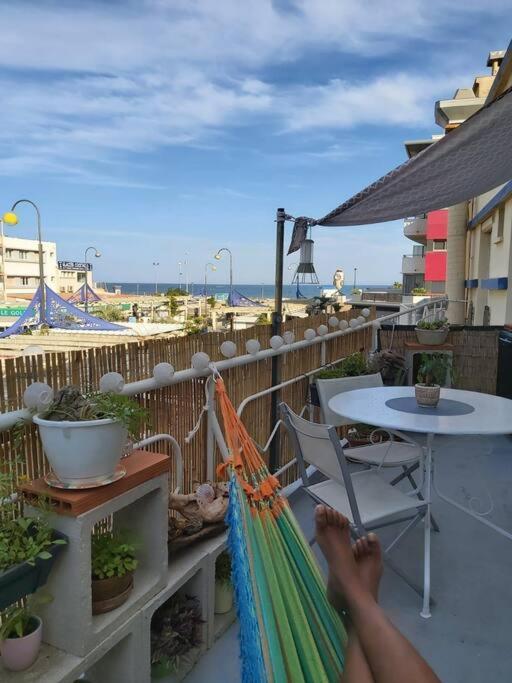 Apartment T2 Cosy A La Plage, Terrasse Vue Sur Et Parking Privatif